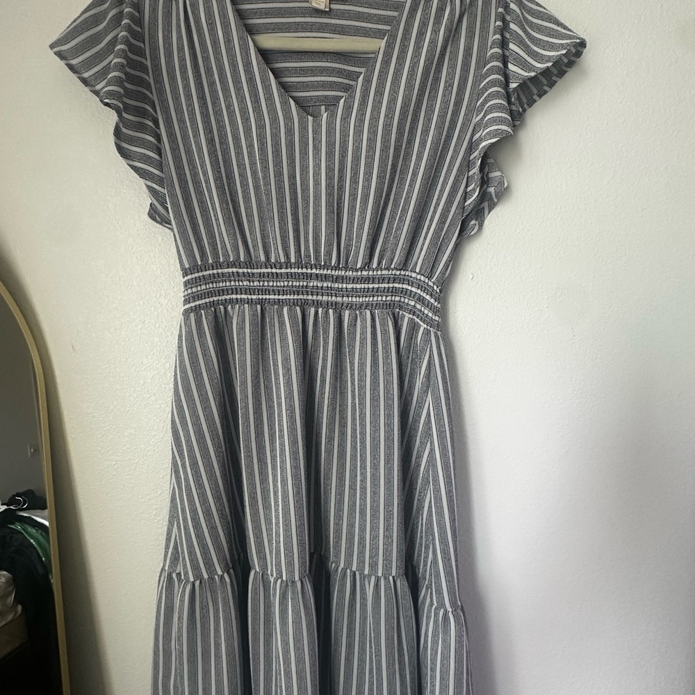 Monteau Gray Striped Midi Dress